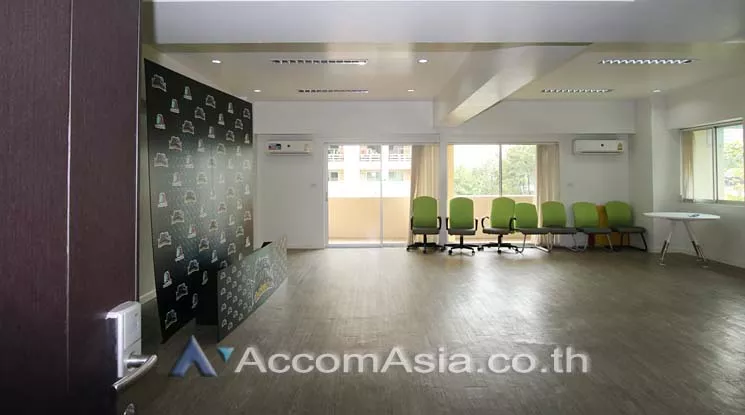  RBC Rompo Business Centre Office space  for Rent MRT Queen Sirikit National Convention Center in Sukhumvit Bangkok